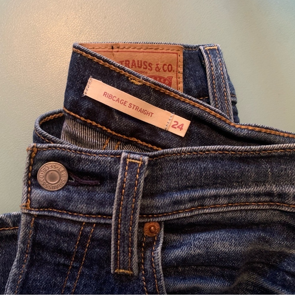 Levi’s Ribcage Jeans